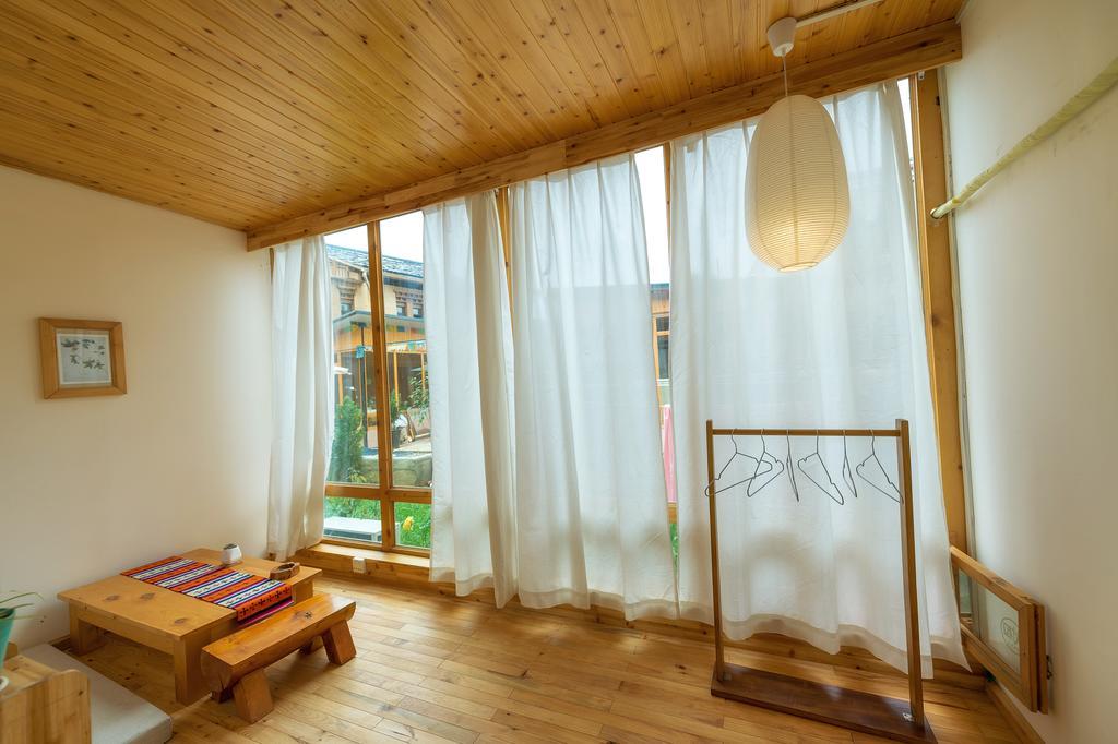 Appartamento Huksum House Deqen Esterno foto